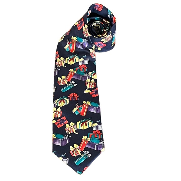 Lands’ End Direct Merchants 100% silk, wrapped presents tie. - Picture 1 of 5